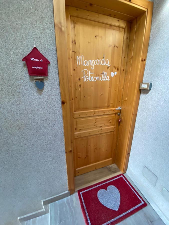 Ferienwohnung Mansarda Petronilla Piazzatorre Exterior foto
